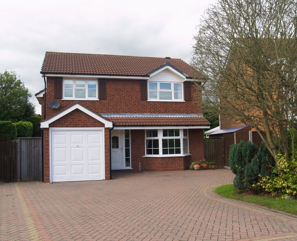 4 bedroom detached house SSTC in Solihull - Main Image.