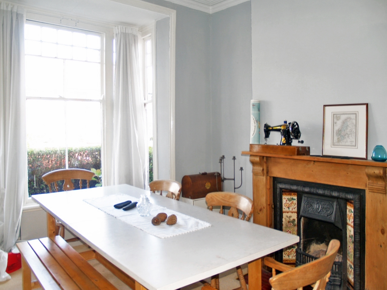 3 bedroom mid terraced house Sold in Birmingham - photograph 2.