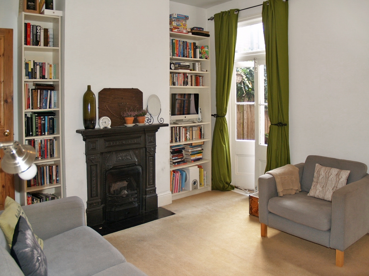 3 bedroom mid terraced house Sold in Birmingham - photograph 3.