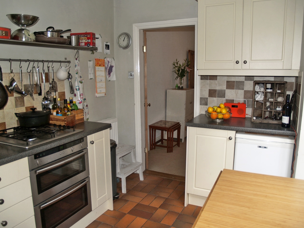 3 bedroom mid terraced house Sold in Birmingham - photograph 6.