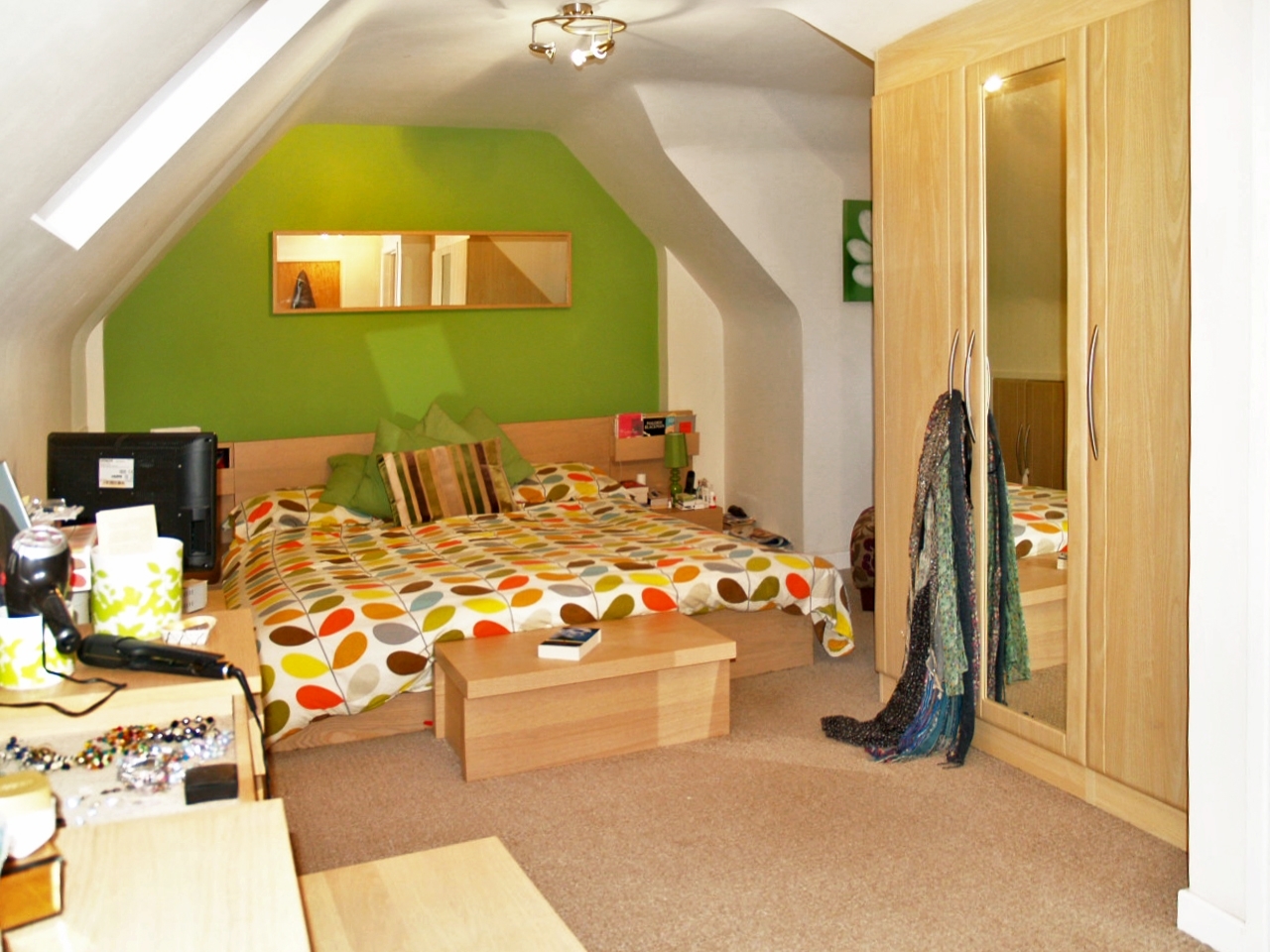 5 bedroom semi detached house SSTC in Solihull - Photograph 8.