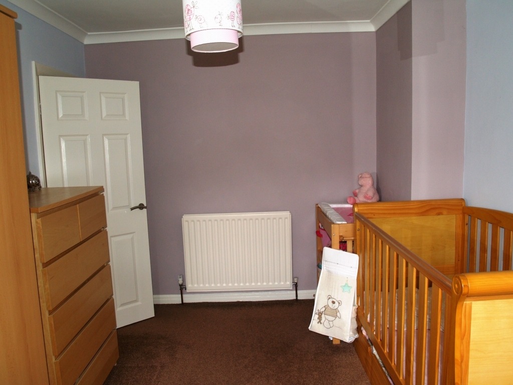 2 bedroom mid terraced house Sold in Birmingham - photograph 10.