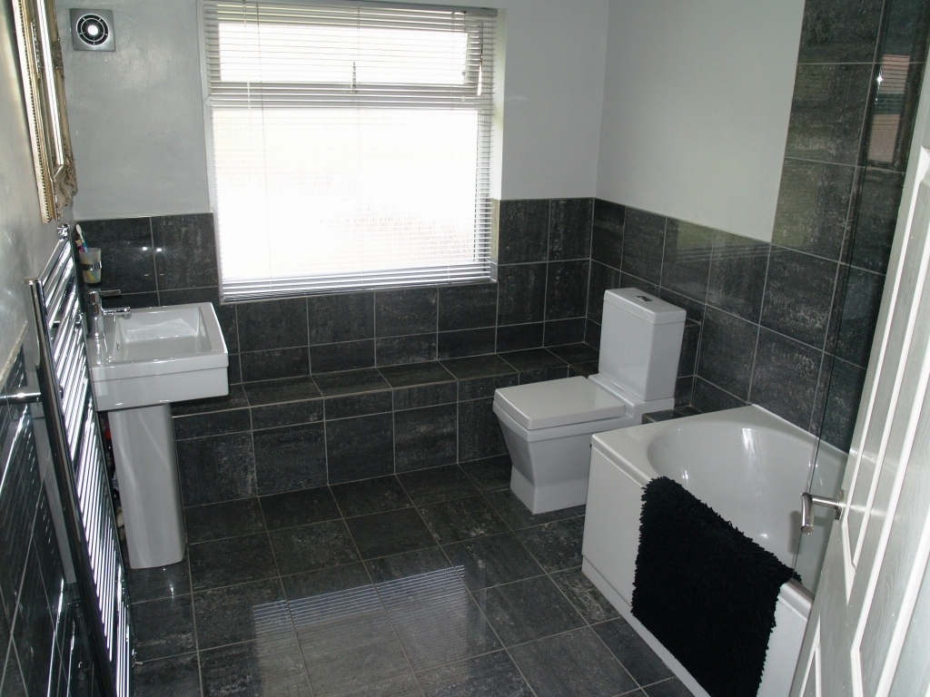 2 bedroom mid terraced house Sold in Birmingham - photograph 12.