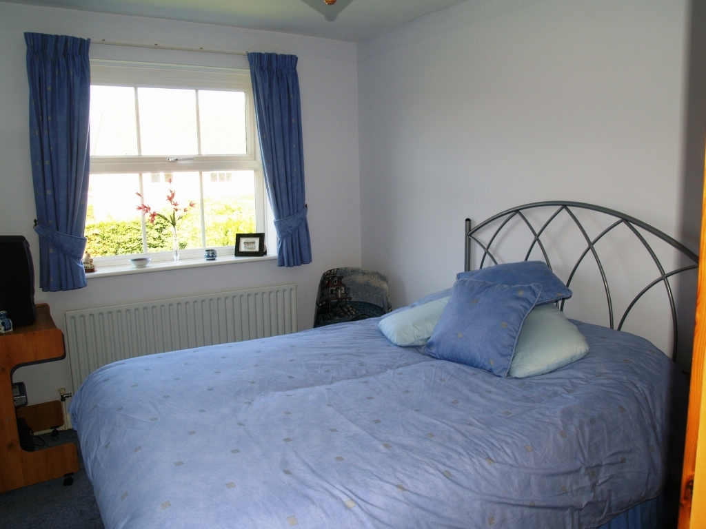 5 bedroom detached house SSTC in Solihull - photograph 12.