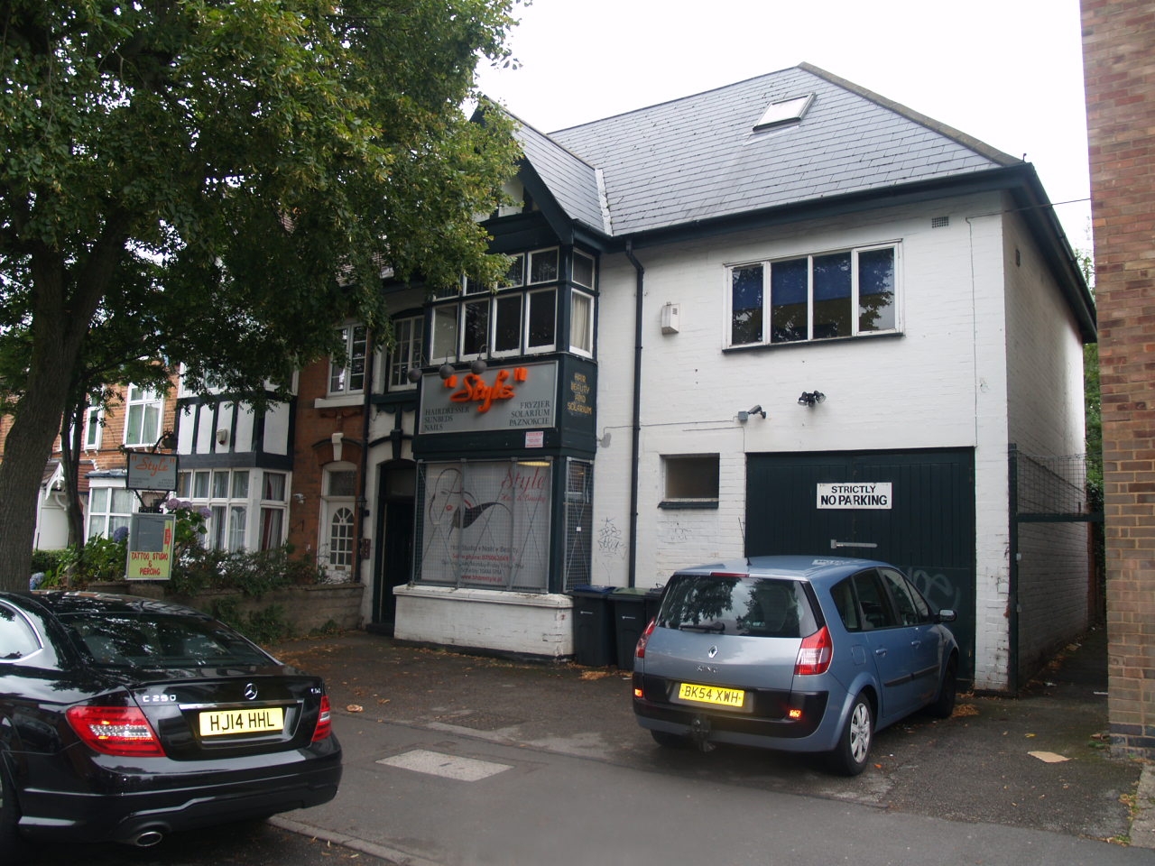 4 bedroom house SSTC in Birmingham - Main Image.