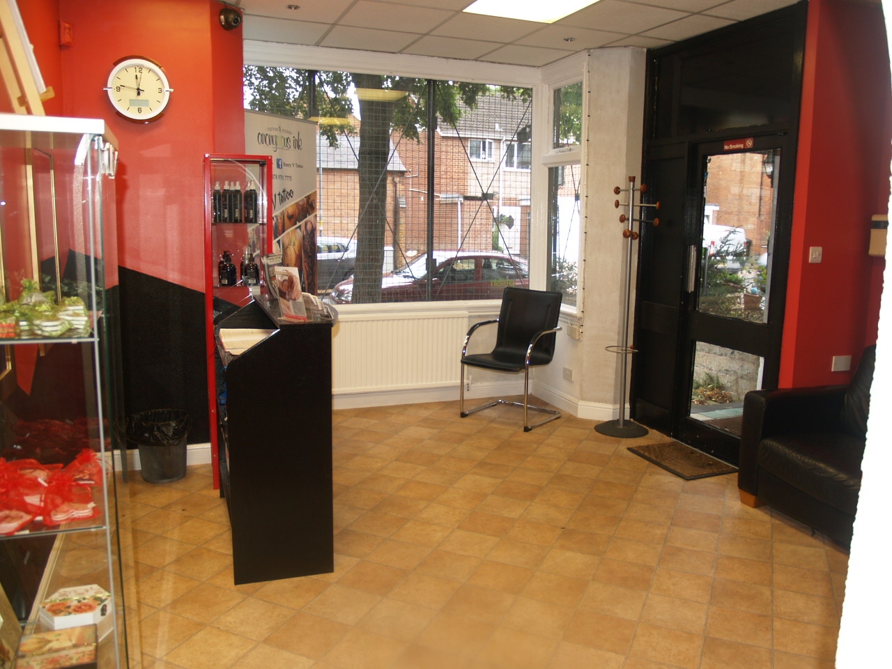 4 bedroom hairdressing salon & two apartments house SSTC in Birmingham - photograph 5.