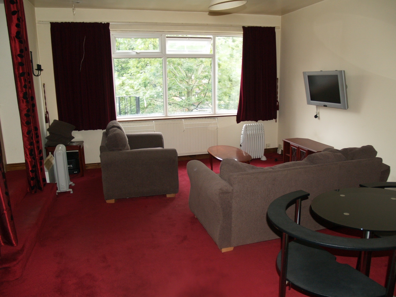 4 bedroom hairdressing salon & two apartments house SSTC in Birmingham - photograph 7.