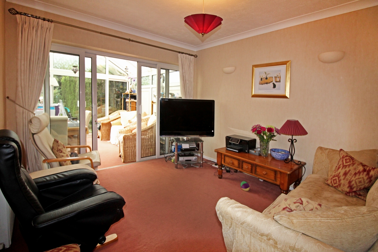3 bedroom house SSTC in Solihull - photograph 11.