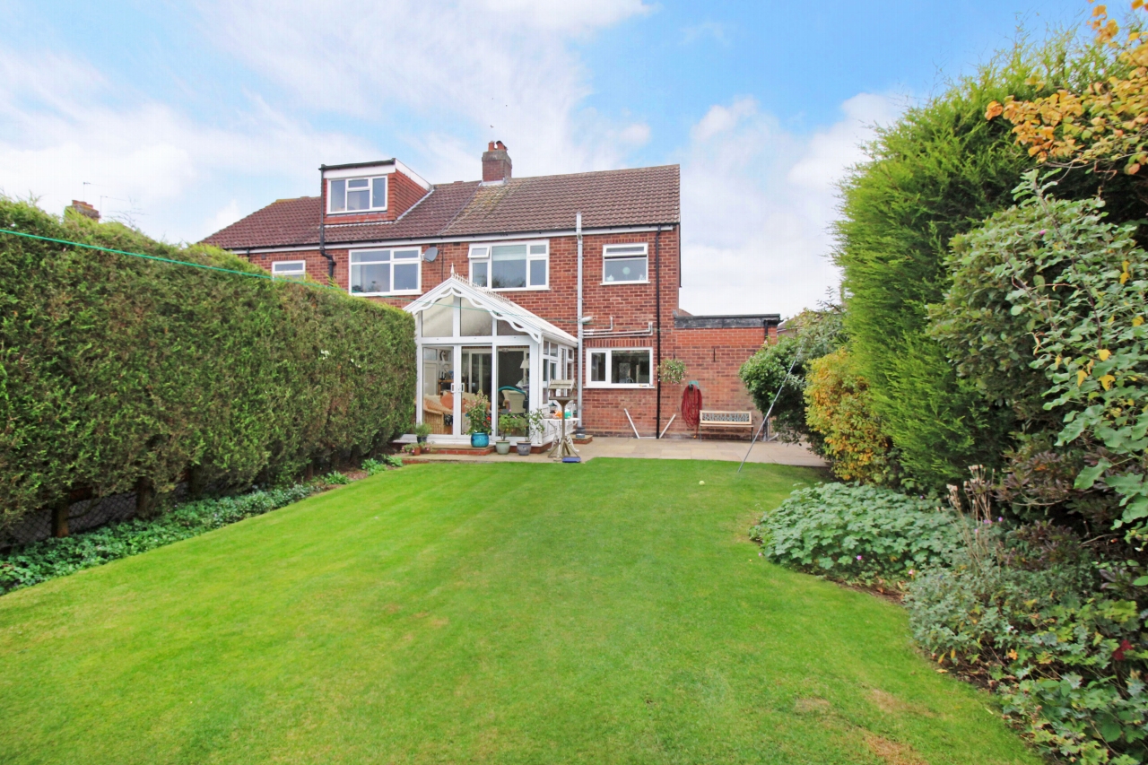 3 bedroom house SSTC in Solihull - photograph 7.