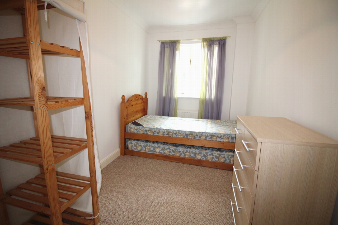 2 bedroom apartment flat/apartment Let Agreed in Solihull - Photograph 7.