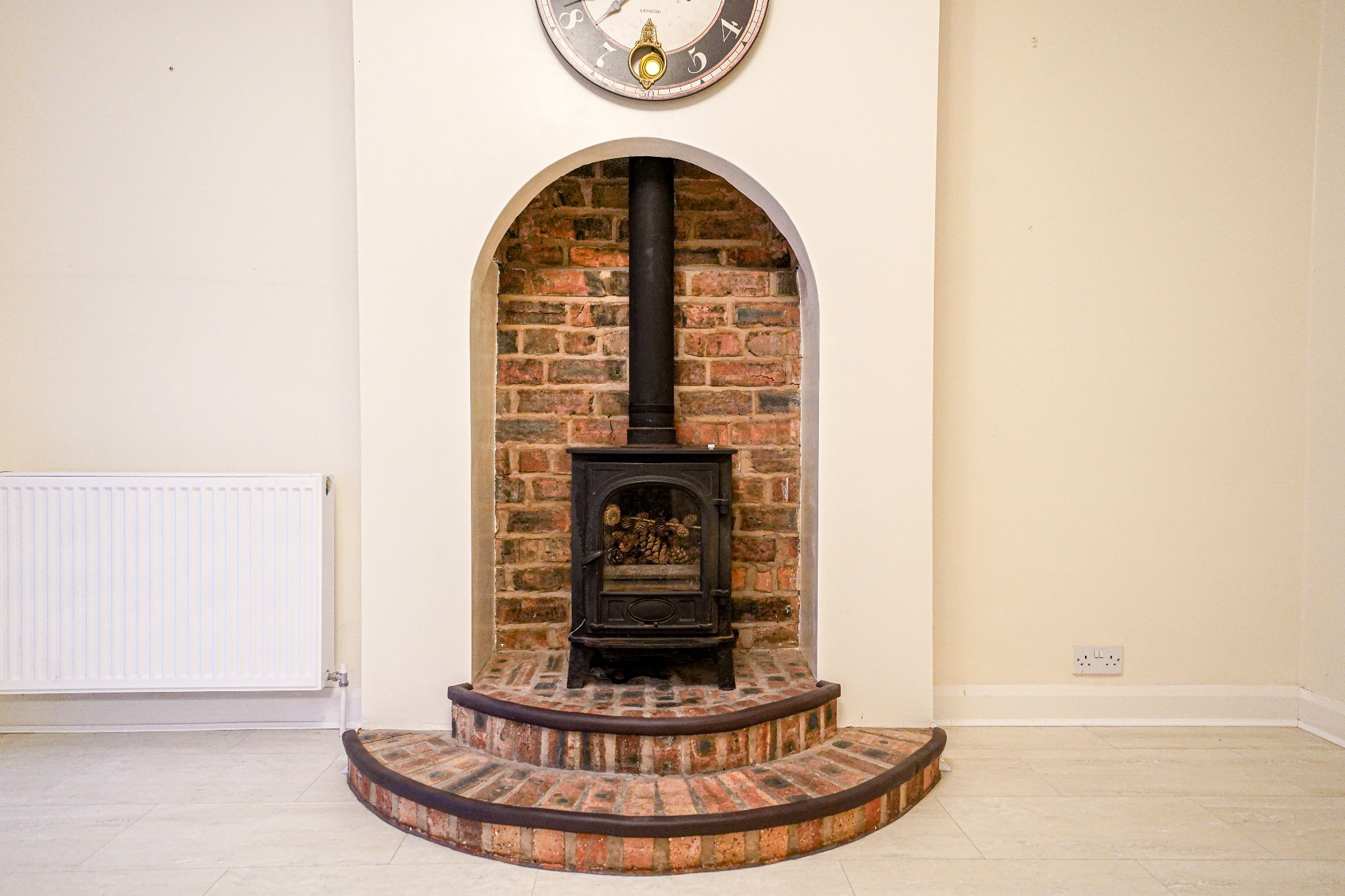 3 bedroom semi-detached house SSTC in Solihull - Photograph 9.