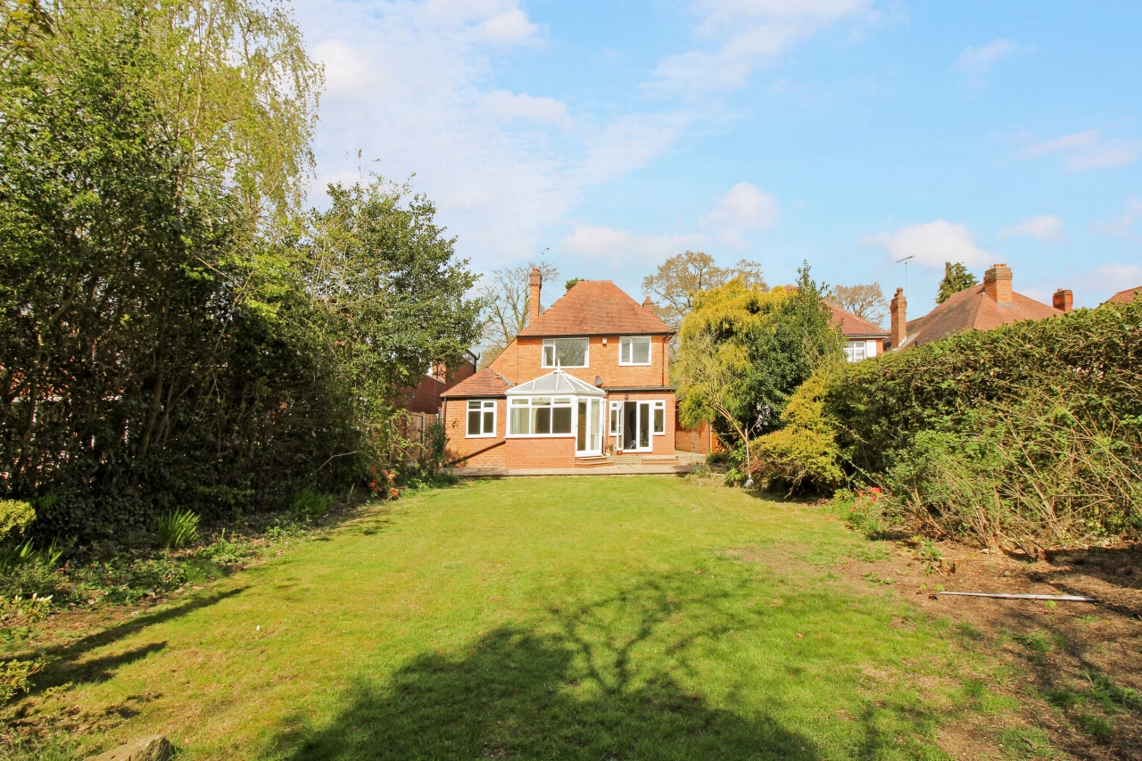 3 bedroom detached house SSTC in Solihull - photograph 2.