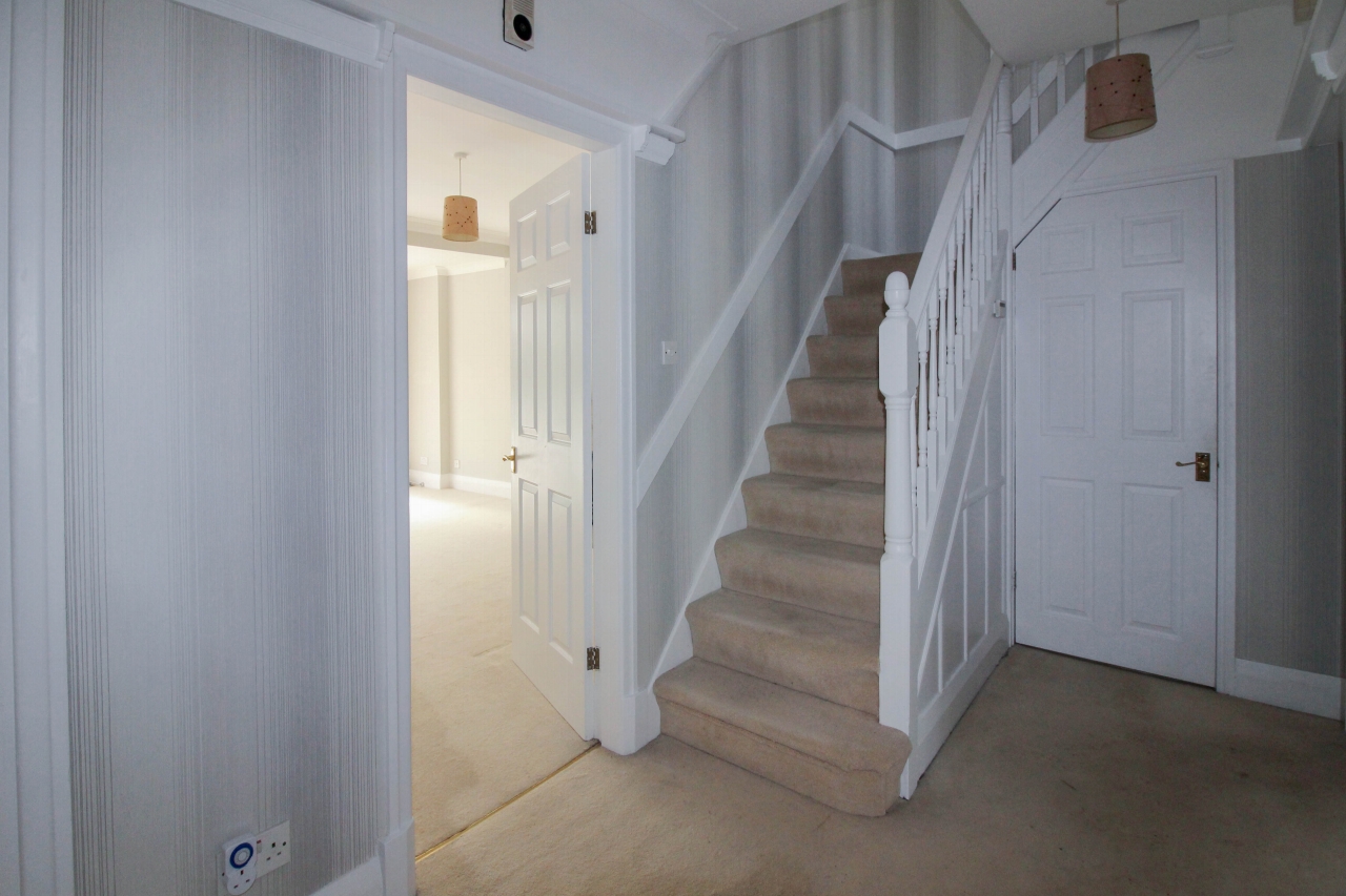 3 bedroom detached house SSTC in Solihull - photograph 3.