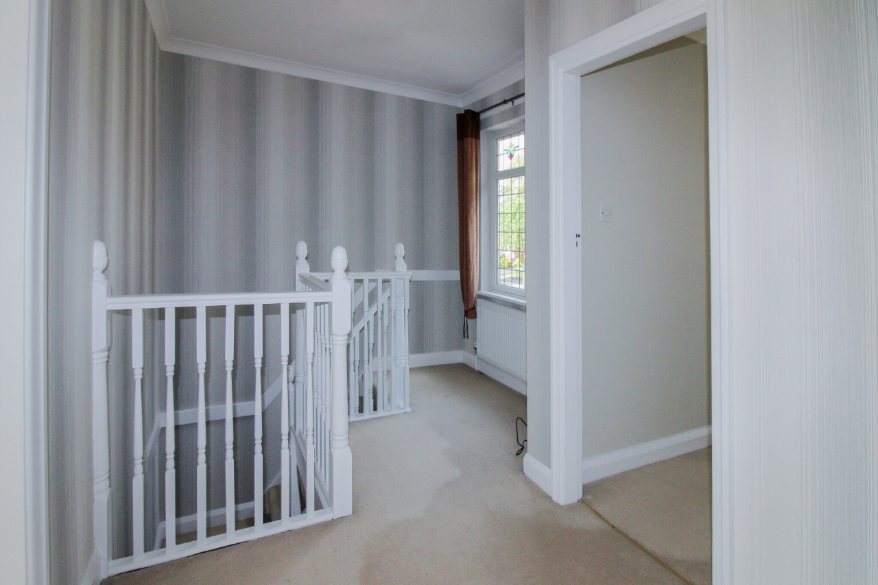 3 bedroom detached house SSTC in Solihull - photograph 10.