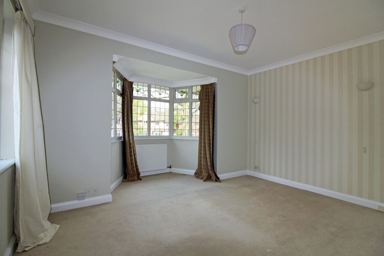 3 bedroom detached house SSTC in Solihull - photograph 13.