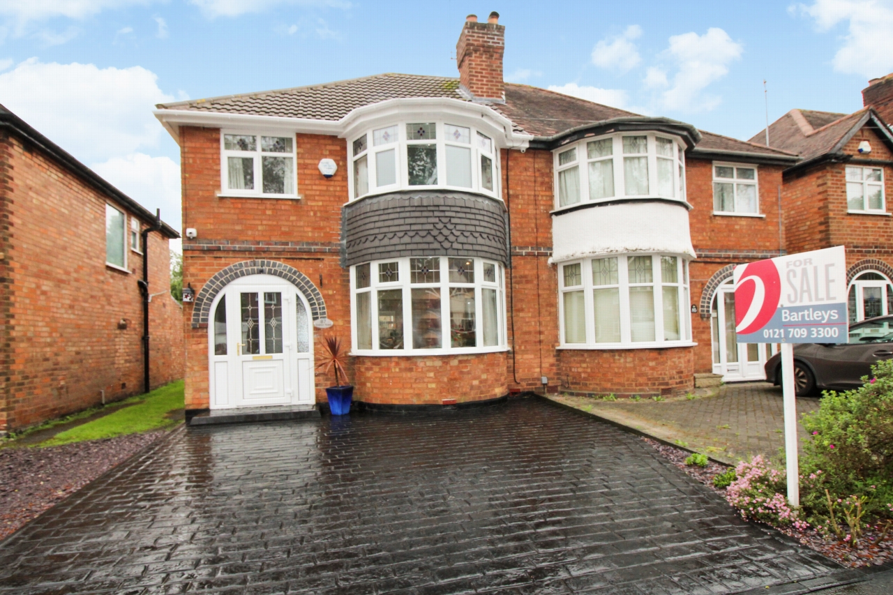 3 bedroom house SSTC in Birmingham - Main Image.