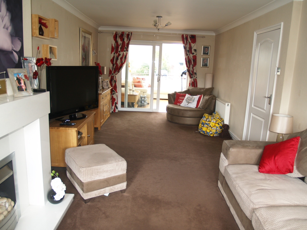 4 bedroom semi detached house Sold in Birmingham - photograph 4.