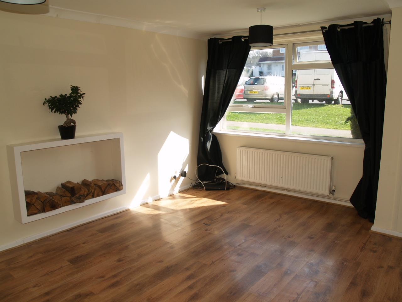 3 bedroom apartment flat/apartment SSTC in Solihull - Main Image.