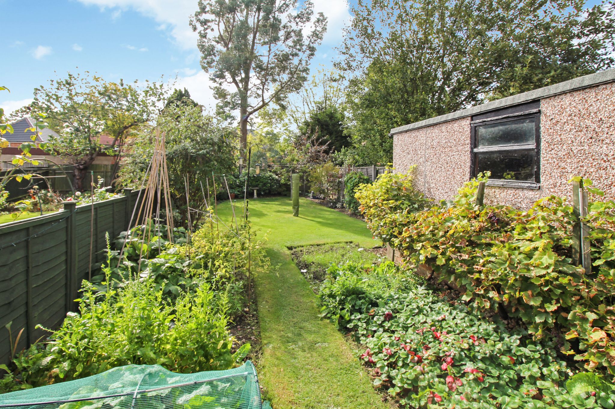 3 bedroom semi-detached house SSTC in Birmingham - Photograph 6.