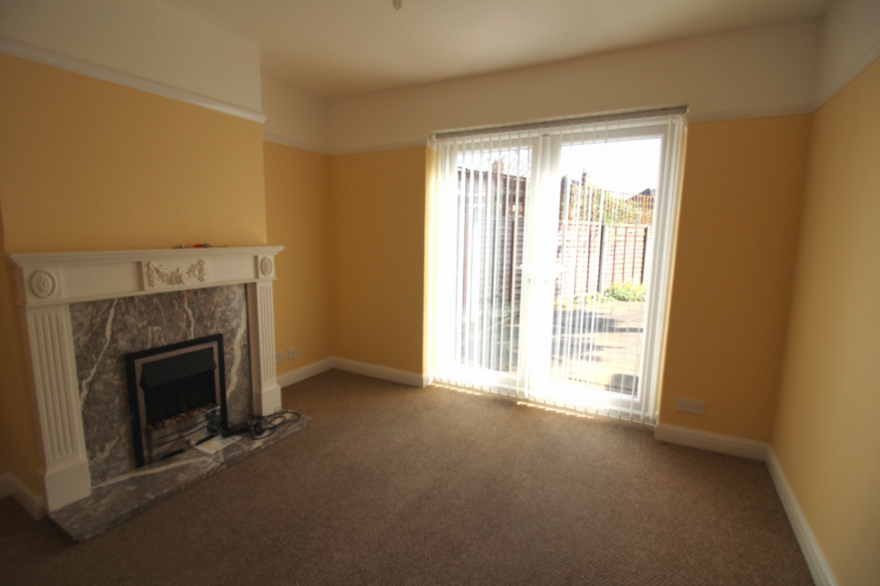 3 bedroom semi-detached house To Let in Solihull - Photograph 4.