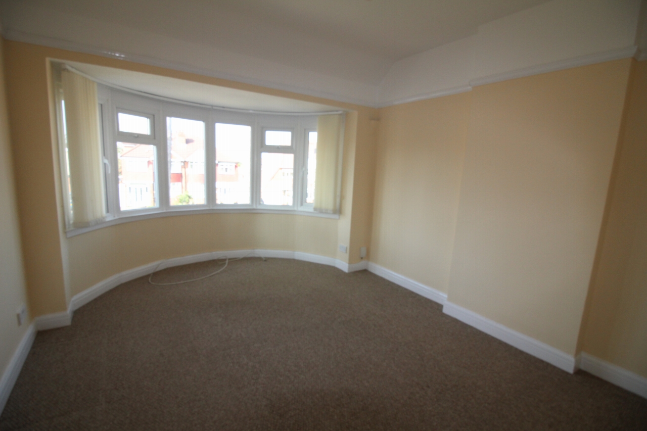 3 bedroom semi-detached house To Let in Solihull - Photograph 8.