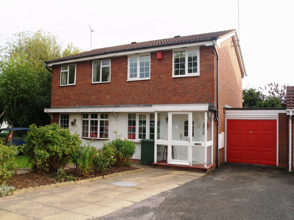 2 bedroom house Sold in Solihull - Main Image.