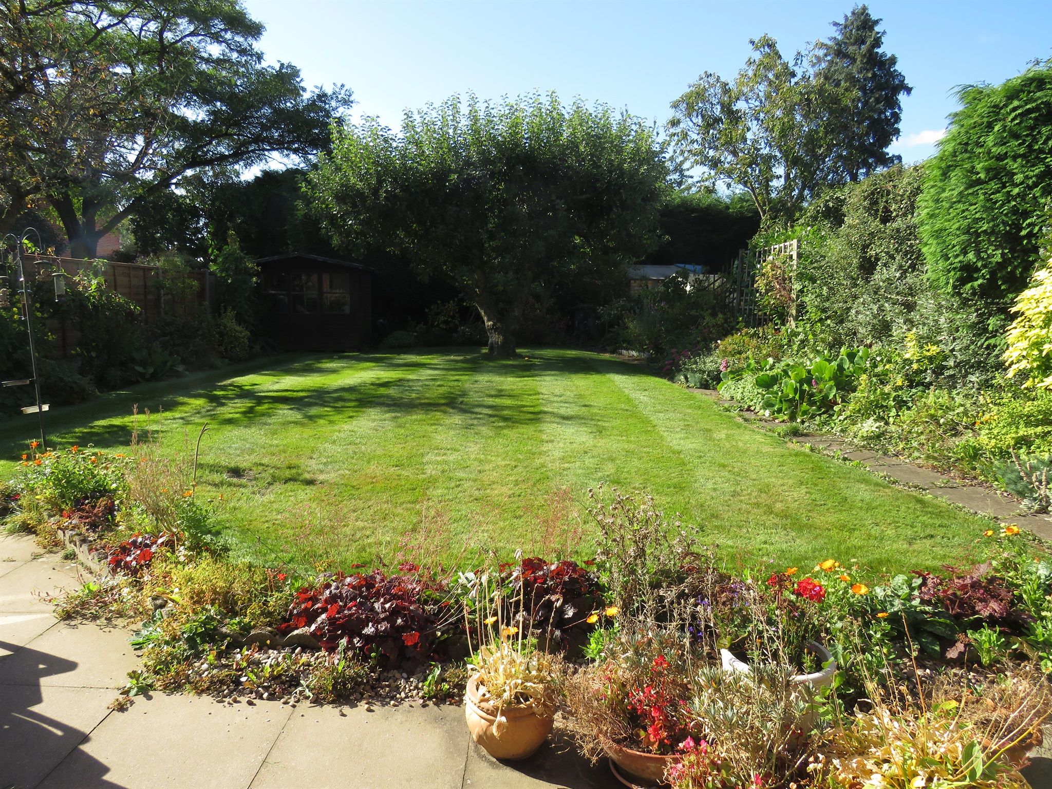 4 bedroom detached house SSTC in Solihull - Photograph 4.