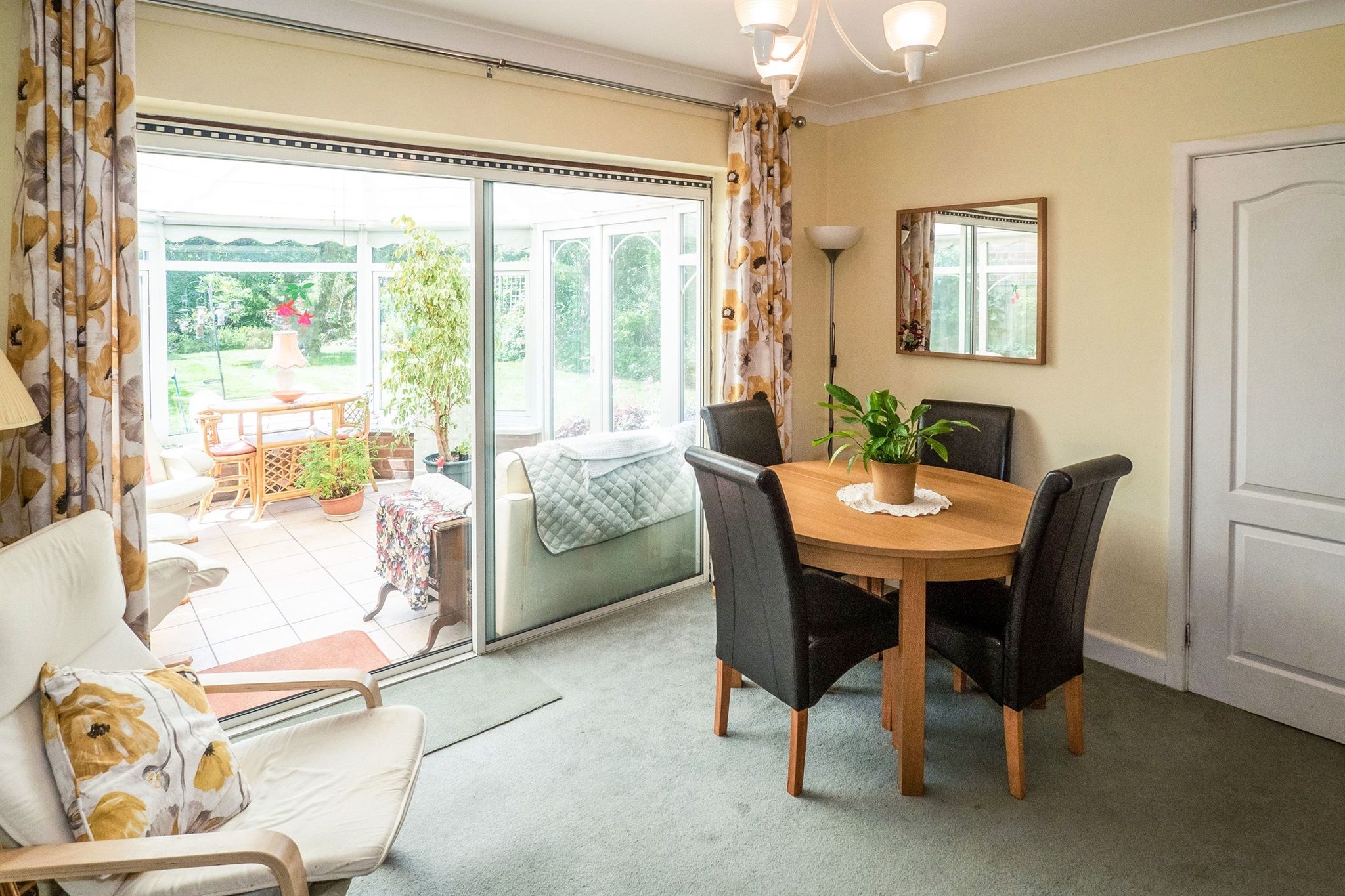 4 bedroom detached house SSTC in Solihull - Photograph 7.