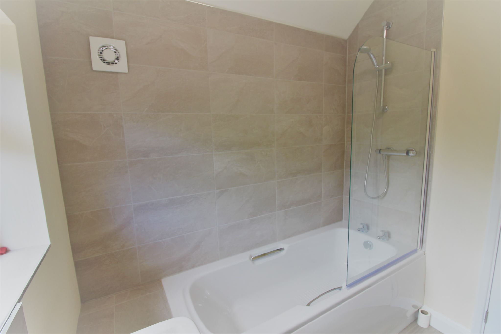 3 bedroom end terraced house SSTC in Birmingham - Photograph 9.