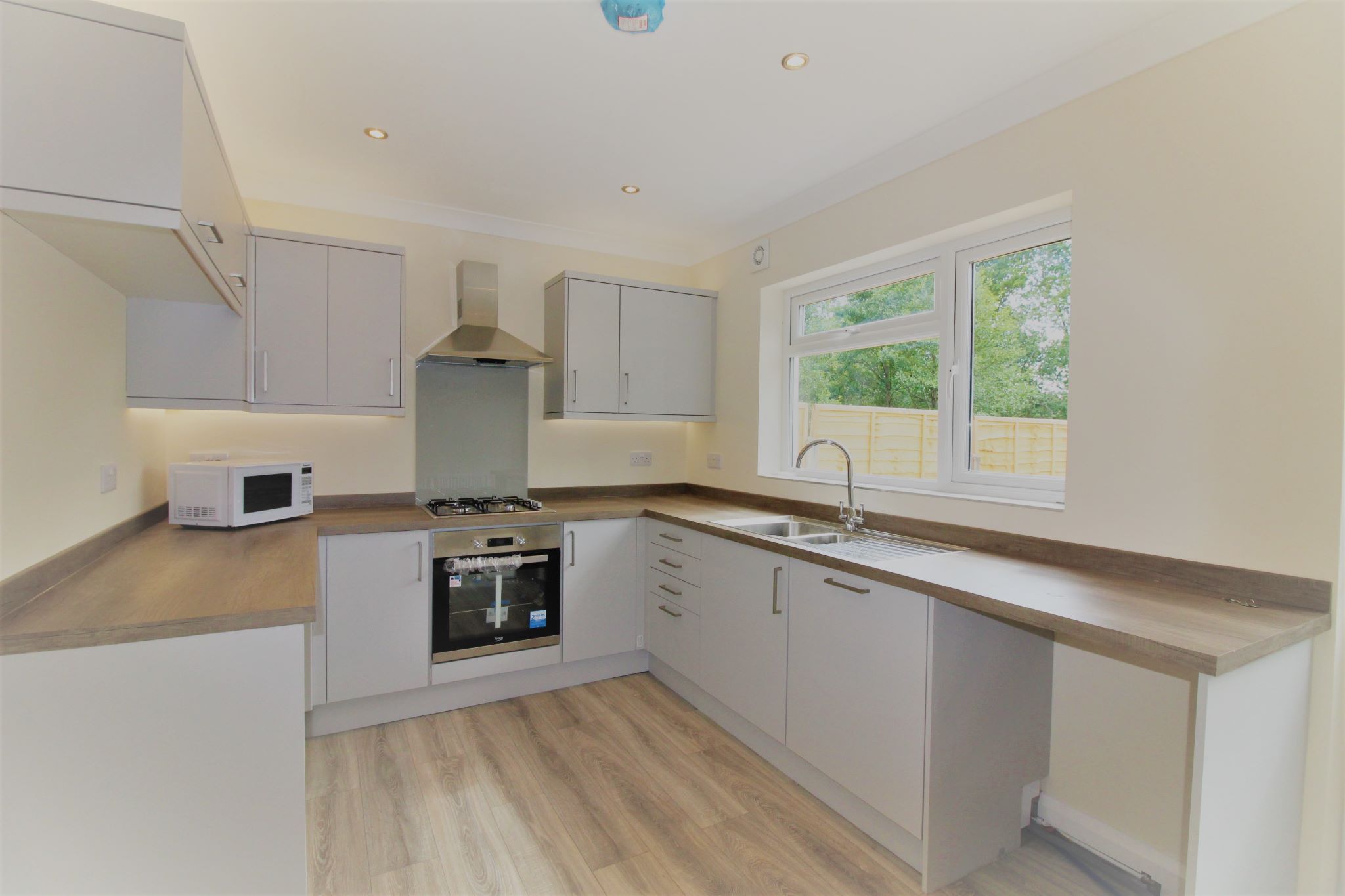 3 bedroom end terraced house SSTC in Birmingham - Photograph 3.