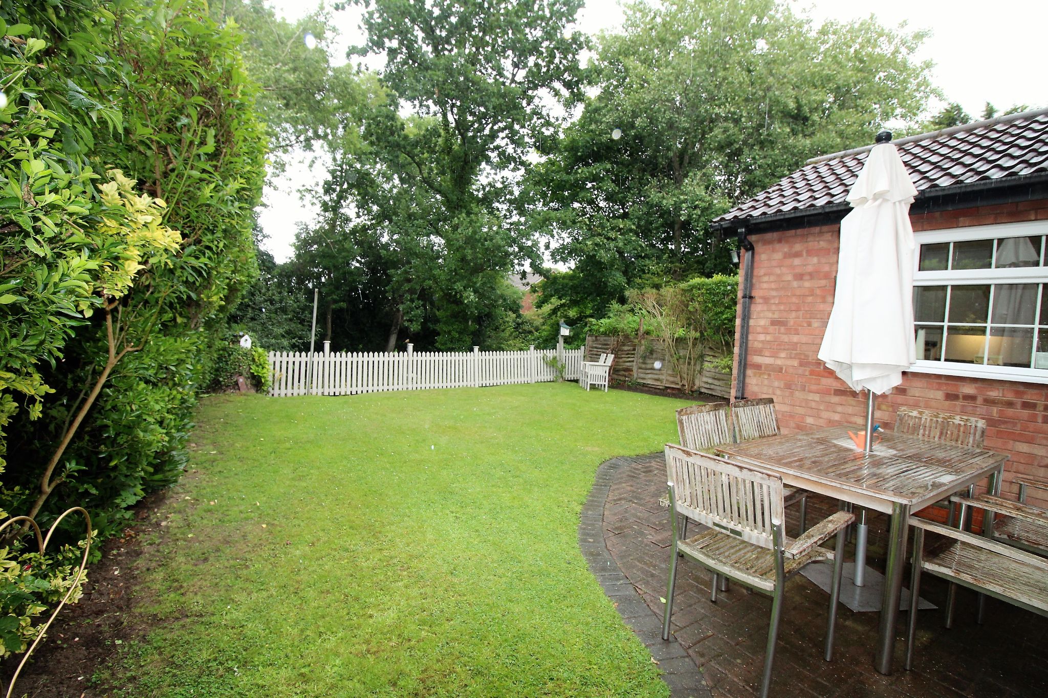 3 bedroom detached house SSTC in Solihull - Photograph 7.