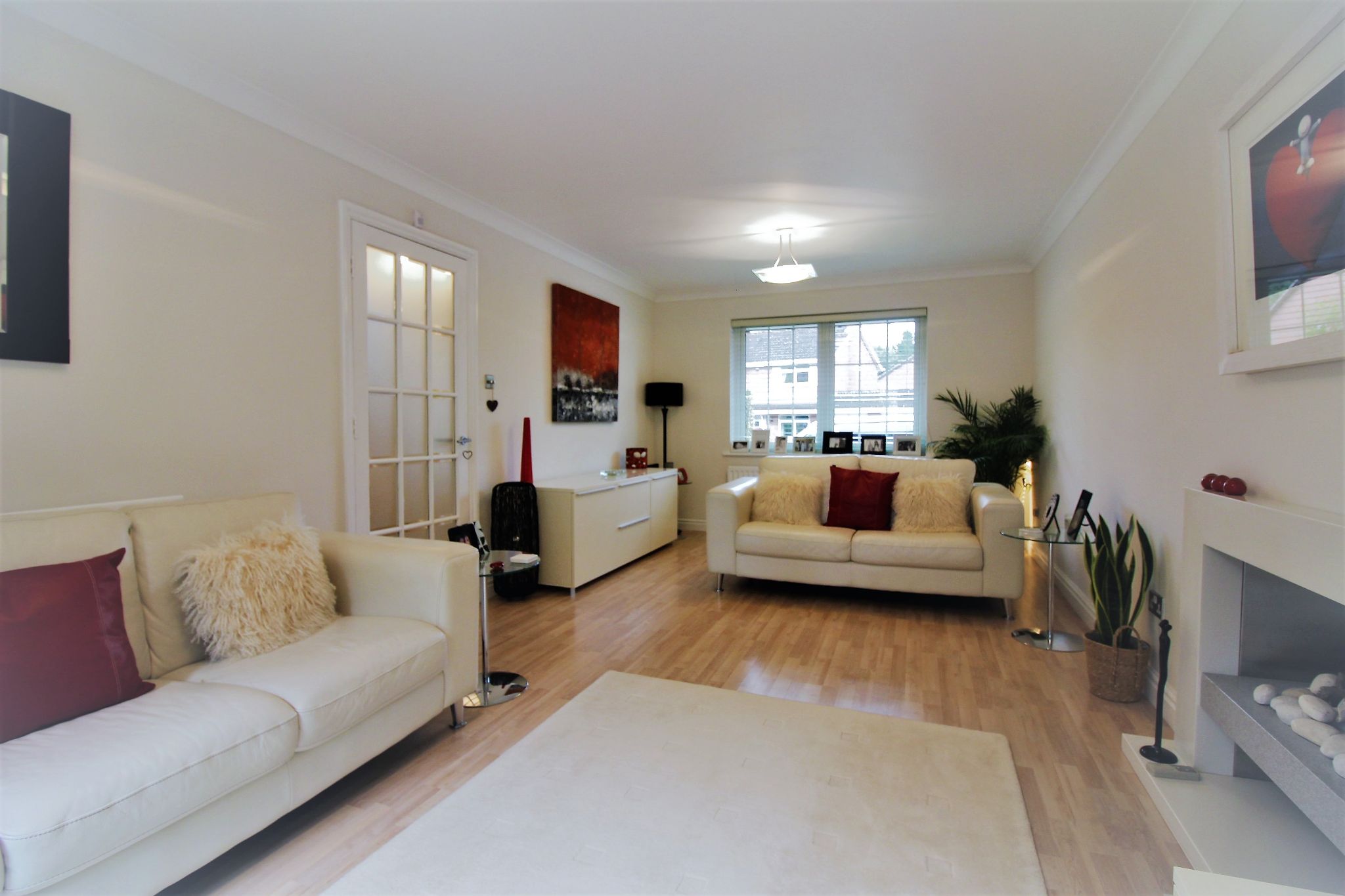 3 bedroom detached house SSTC in Solihull - Photograph 3.