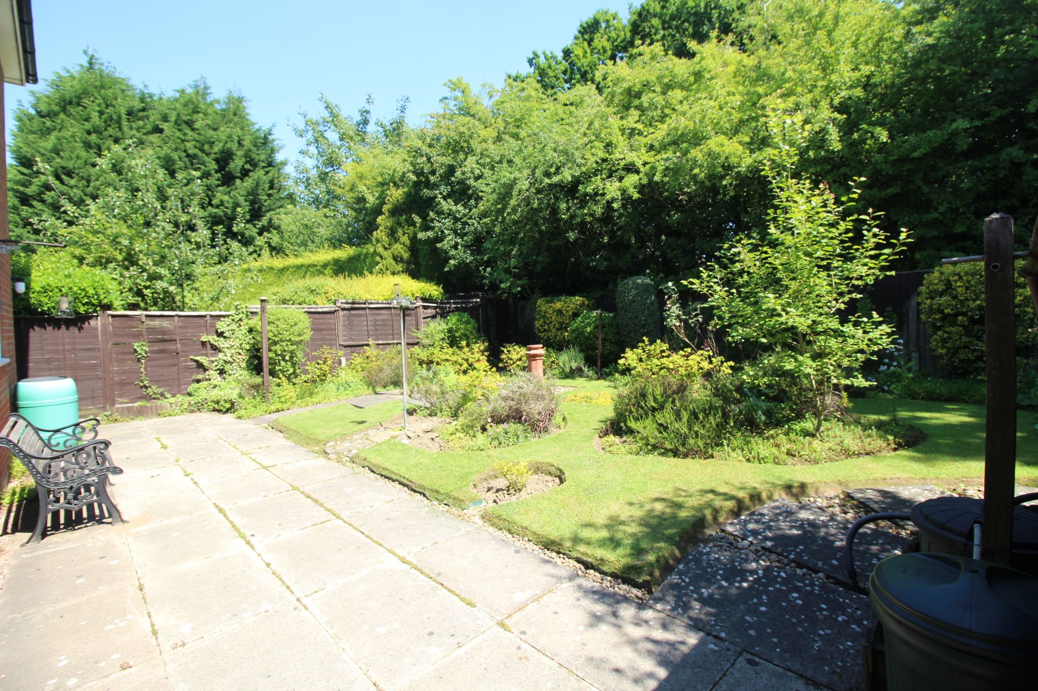 4 bedroom detached house SSTC in Solihull - Photograph 2.