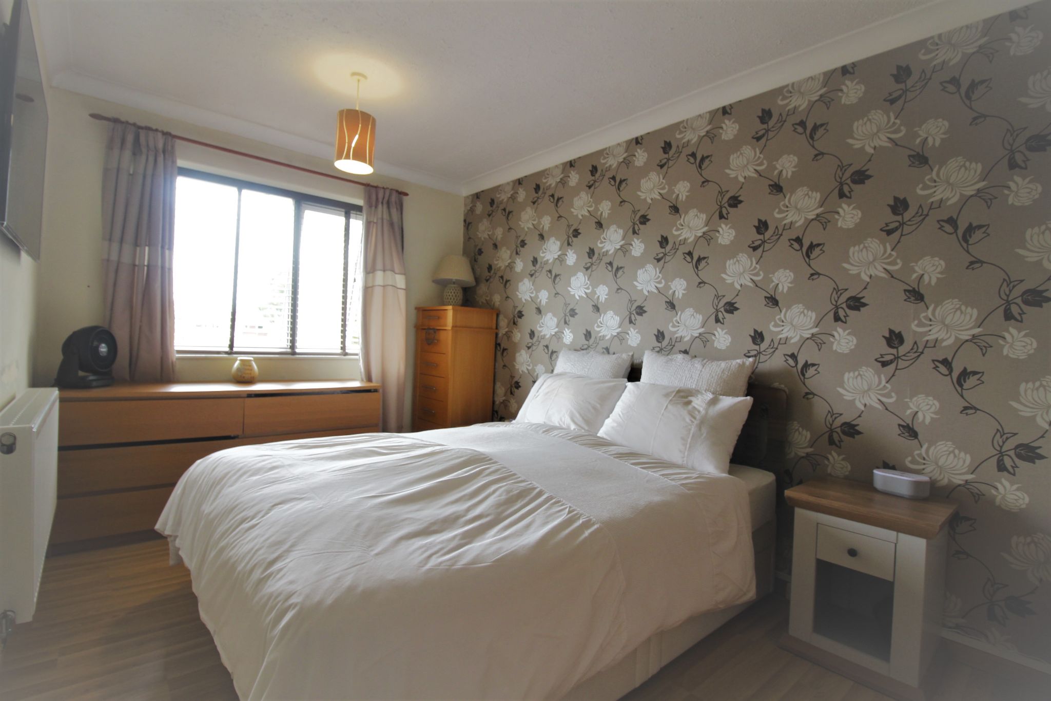 3 bedroom mid terraced house SSTC in Solihull - Photograph 9.