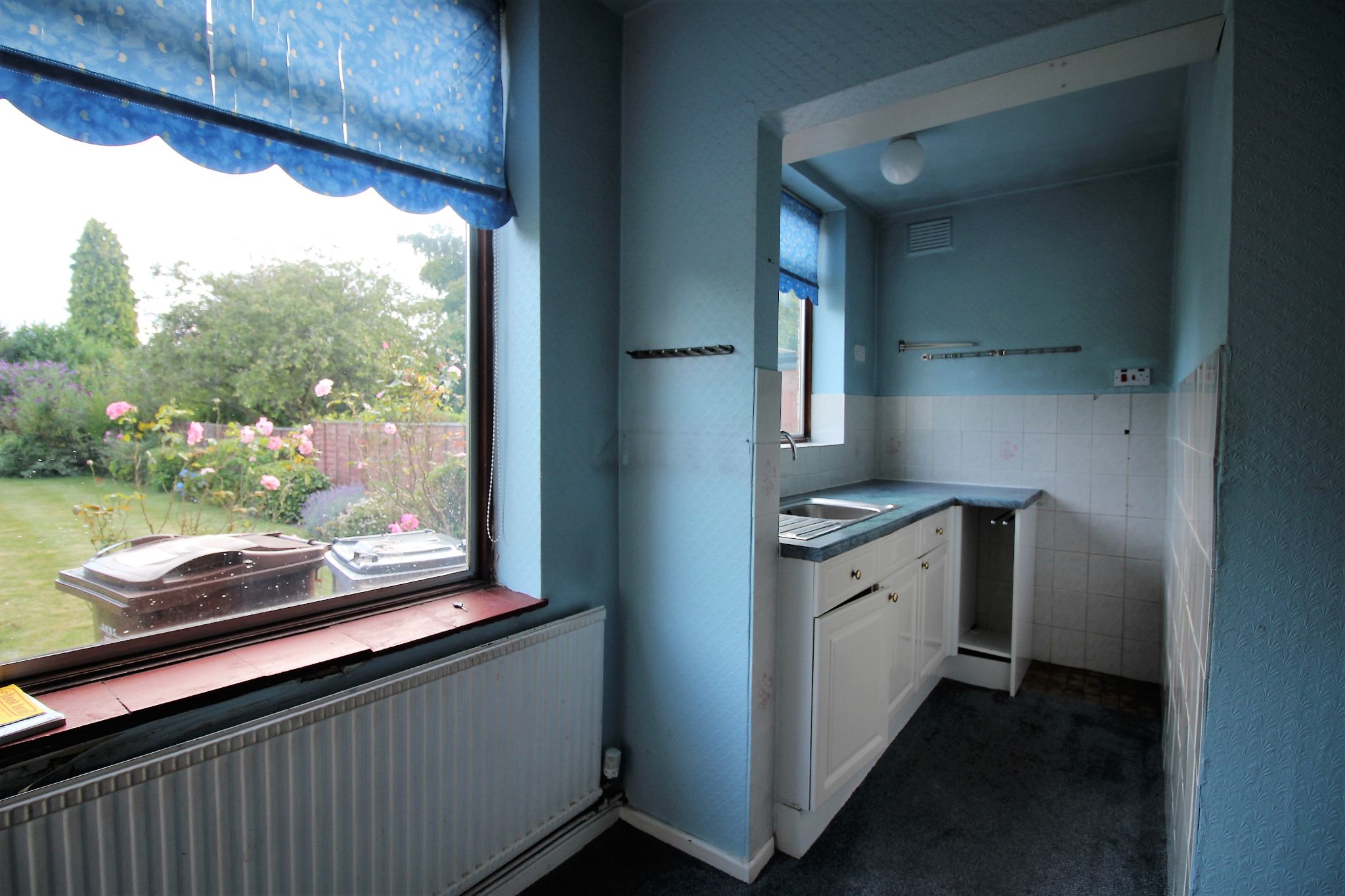 4 bedroom detached house SSTC in Solihull - Photograph 8.