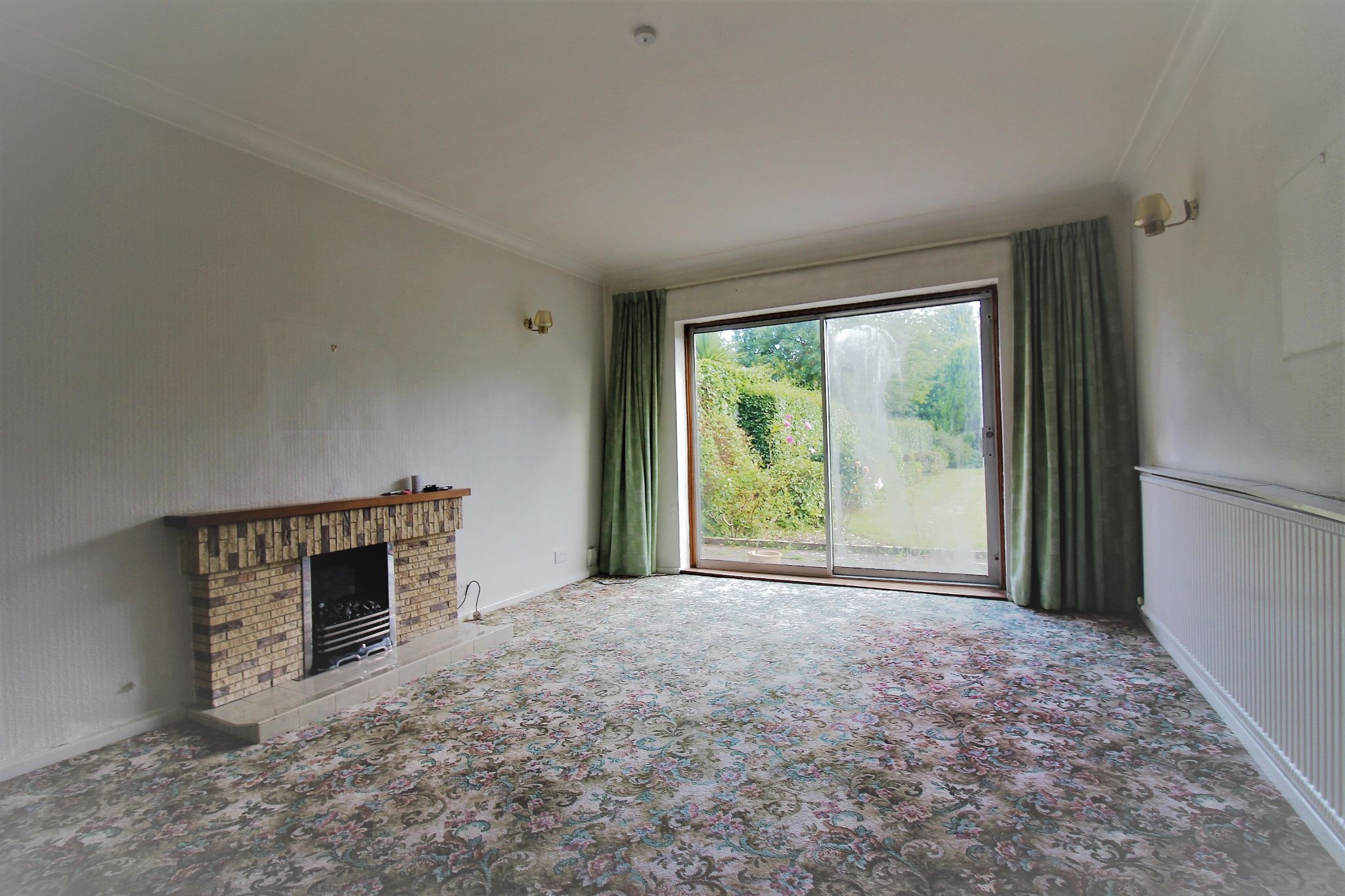 4 bedroom detached house SSTC in Solihull - Photograph 5.