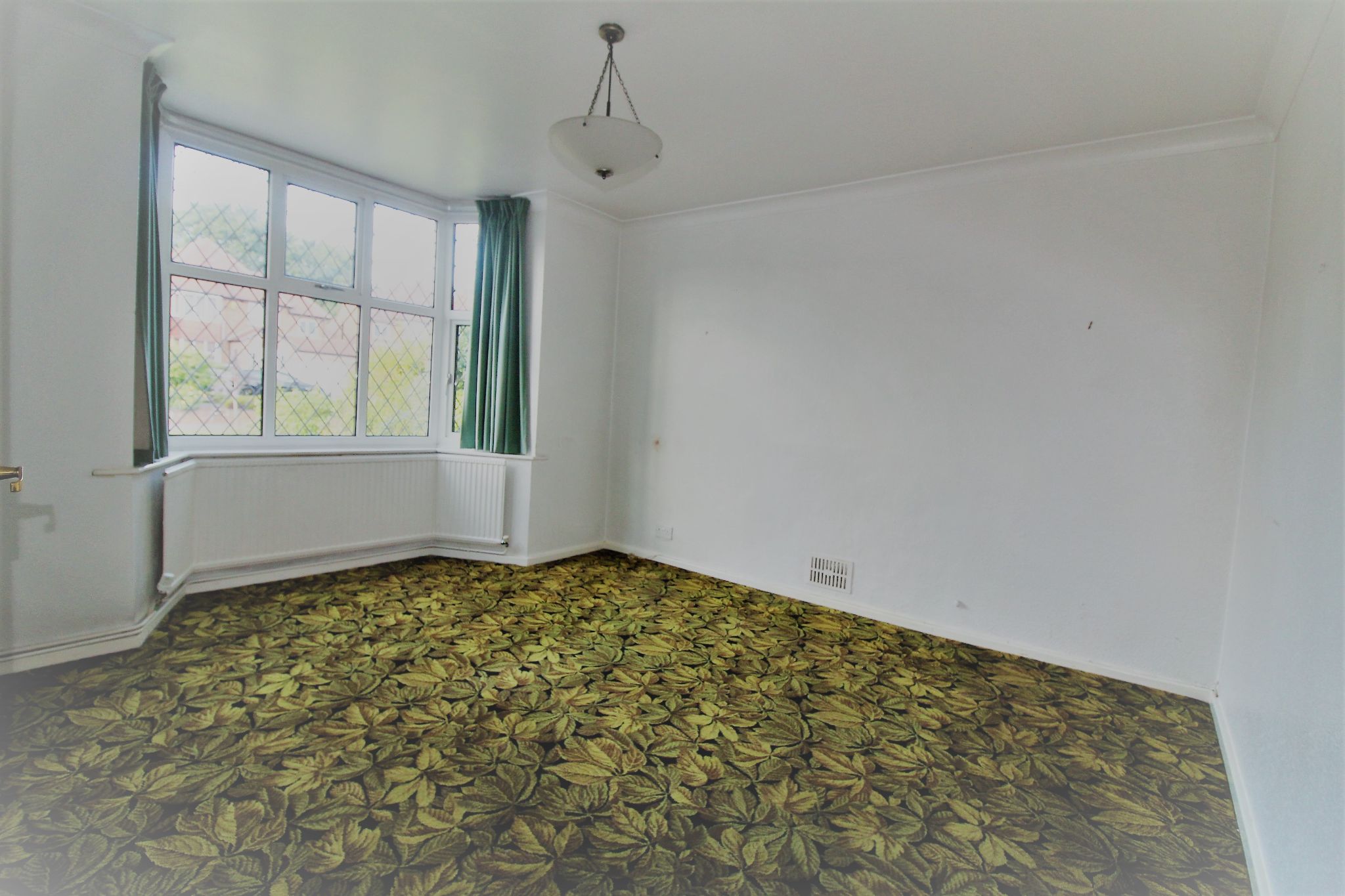 4 bedroom detached house SSTC in Solihull - Photograph 6.