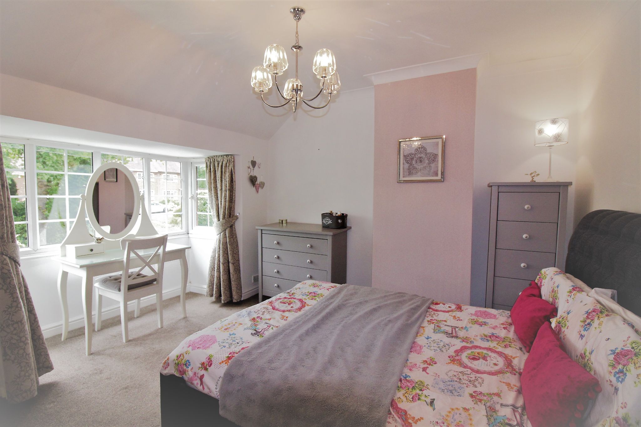 4 bedroom semi-detached house SSTC in Solihull - Photograph 15.