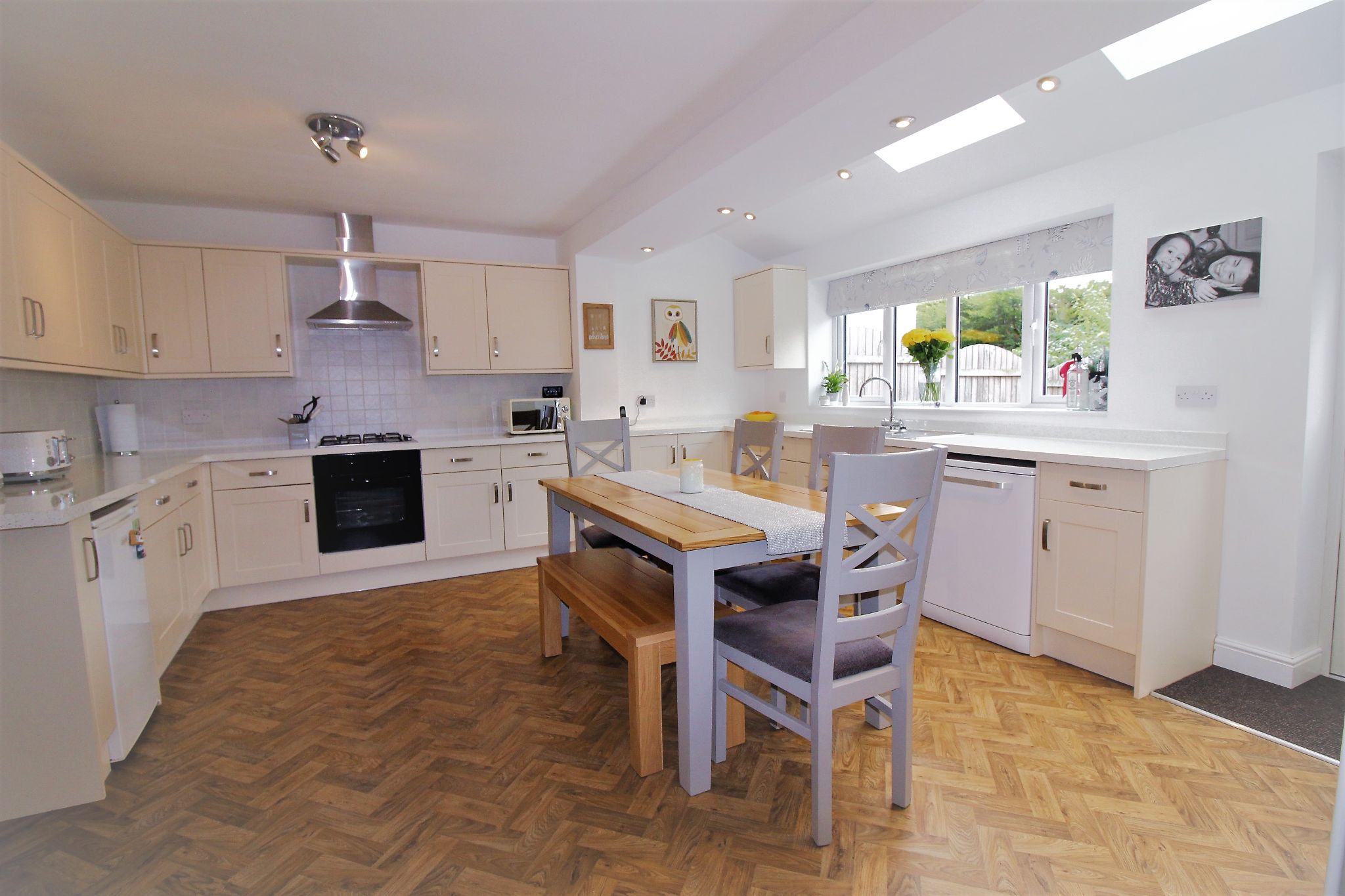 4 bedroom semi-detached house SSTC in Solihull - Photograph 2.