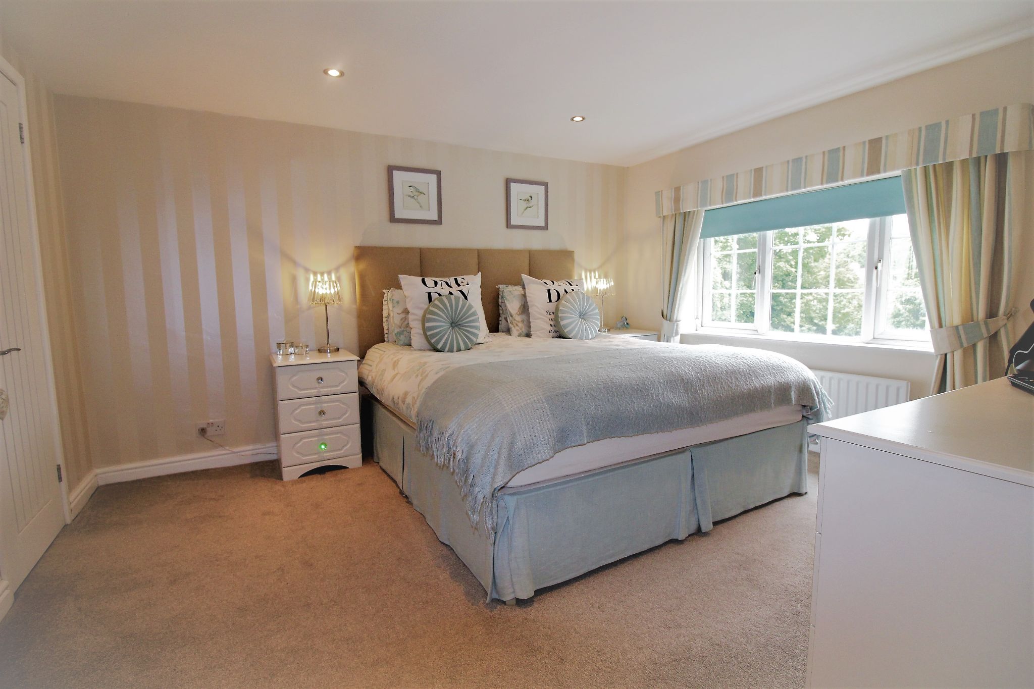 4 bedroom semi-detached house SSTC in Solihull - Photograph 12.