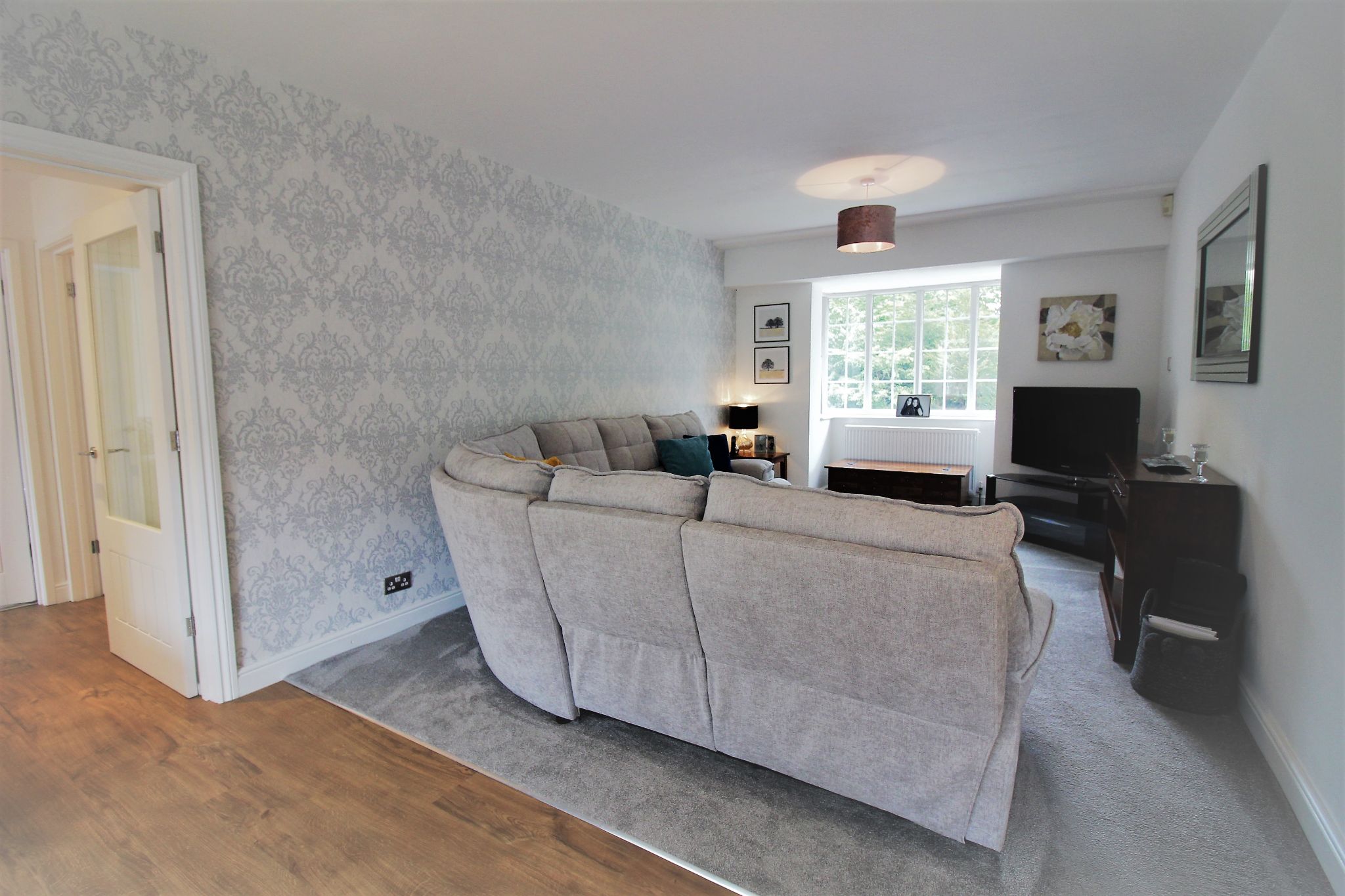4 bedroom semi-detached house SSTC in Solihull - Photograph 5.