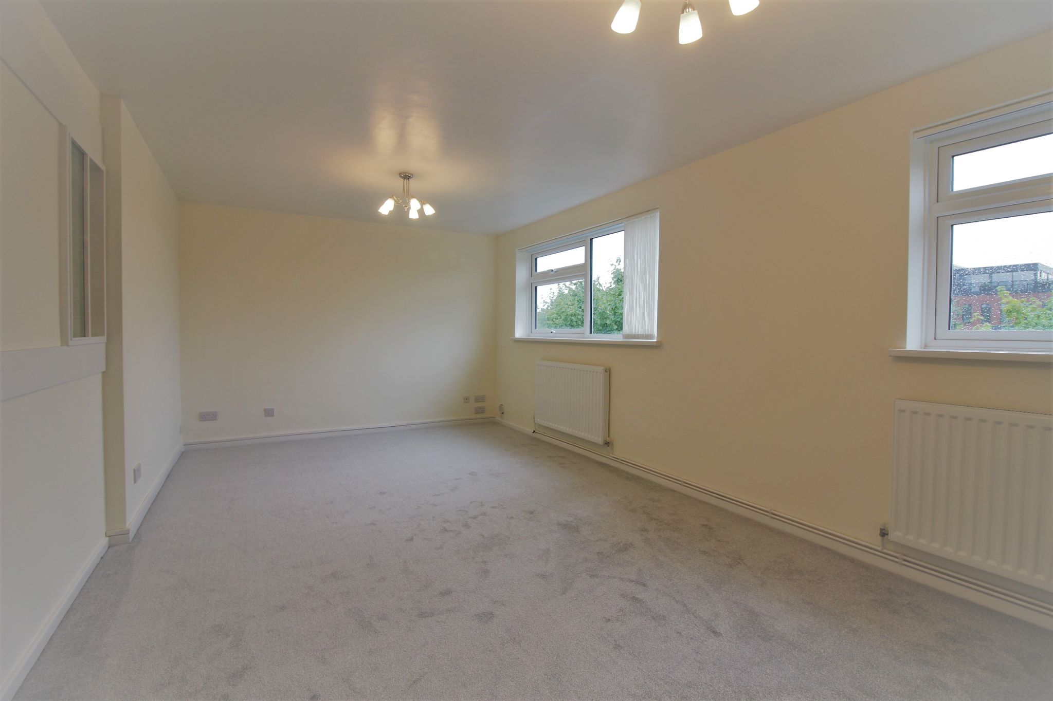 2 bedroom apartment flat/apartment Let Agreed in Solihull - Photograph 2.