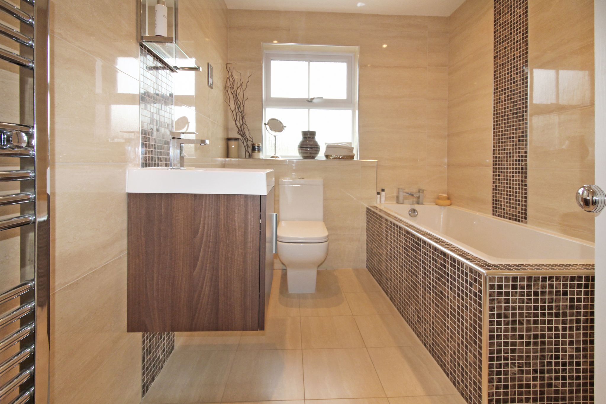 5 bedroom detached house SSTC in Solihull - Photograph 17.