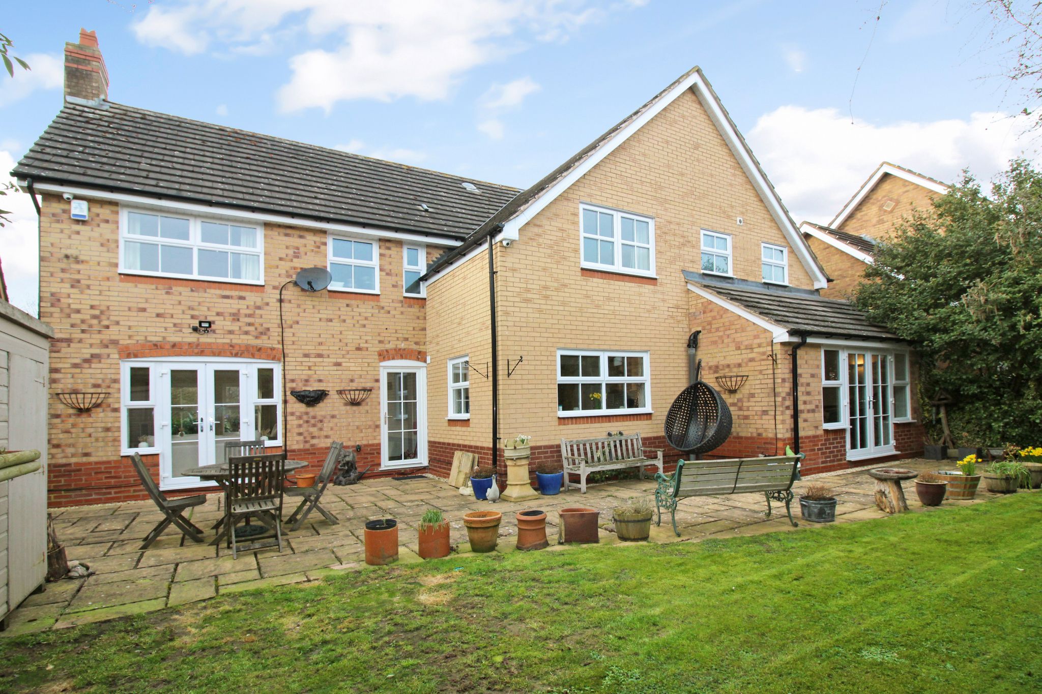 5 bedroom detached house SSTC in Solihull - Photograph 9.