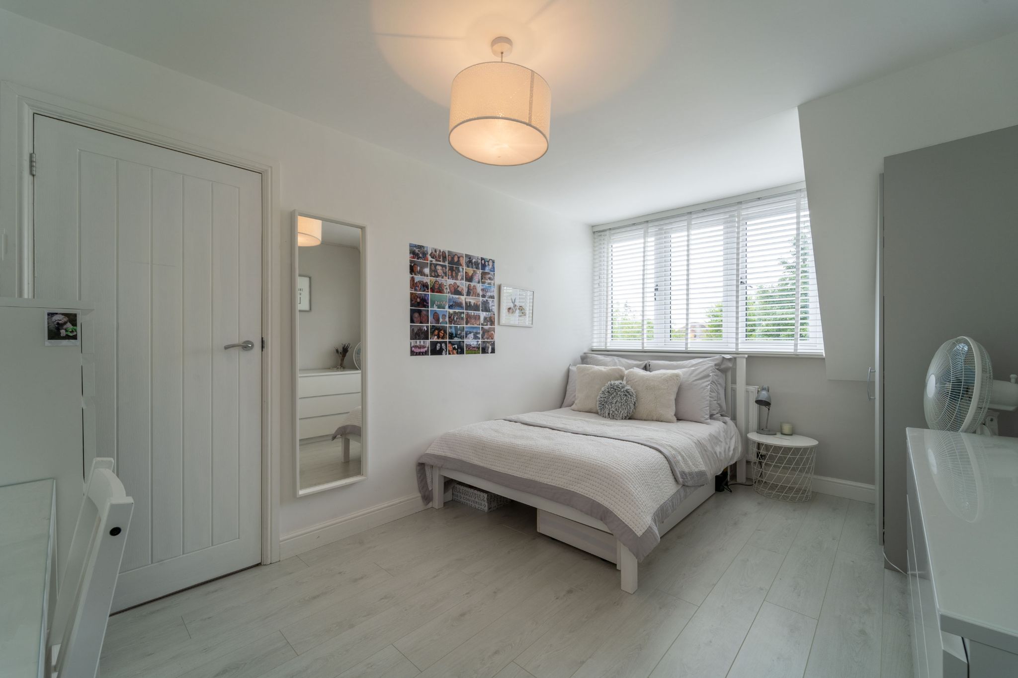 3 bedroom detached house SSTC in Solihull - Photograph 15.