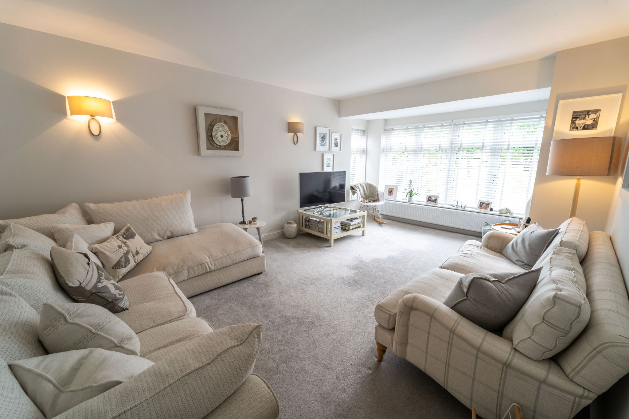 3 bedroom detached house SSTC in Solihull - Photograph 2.