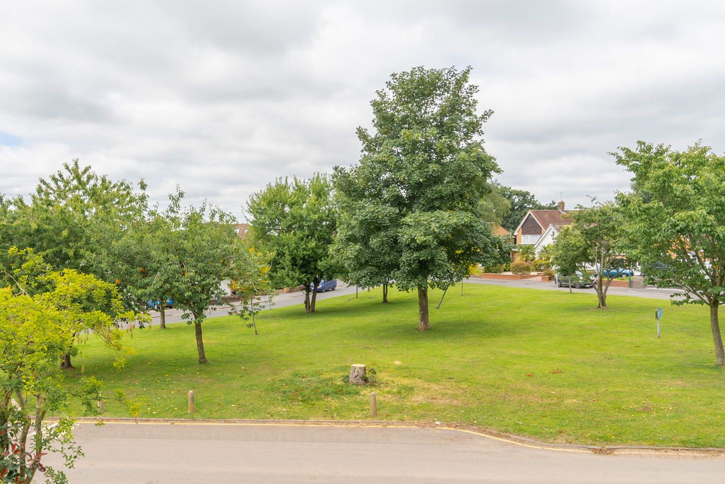 3 bedroom detached house SSTC in Solihull - Photograph 19.