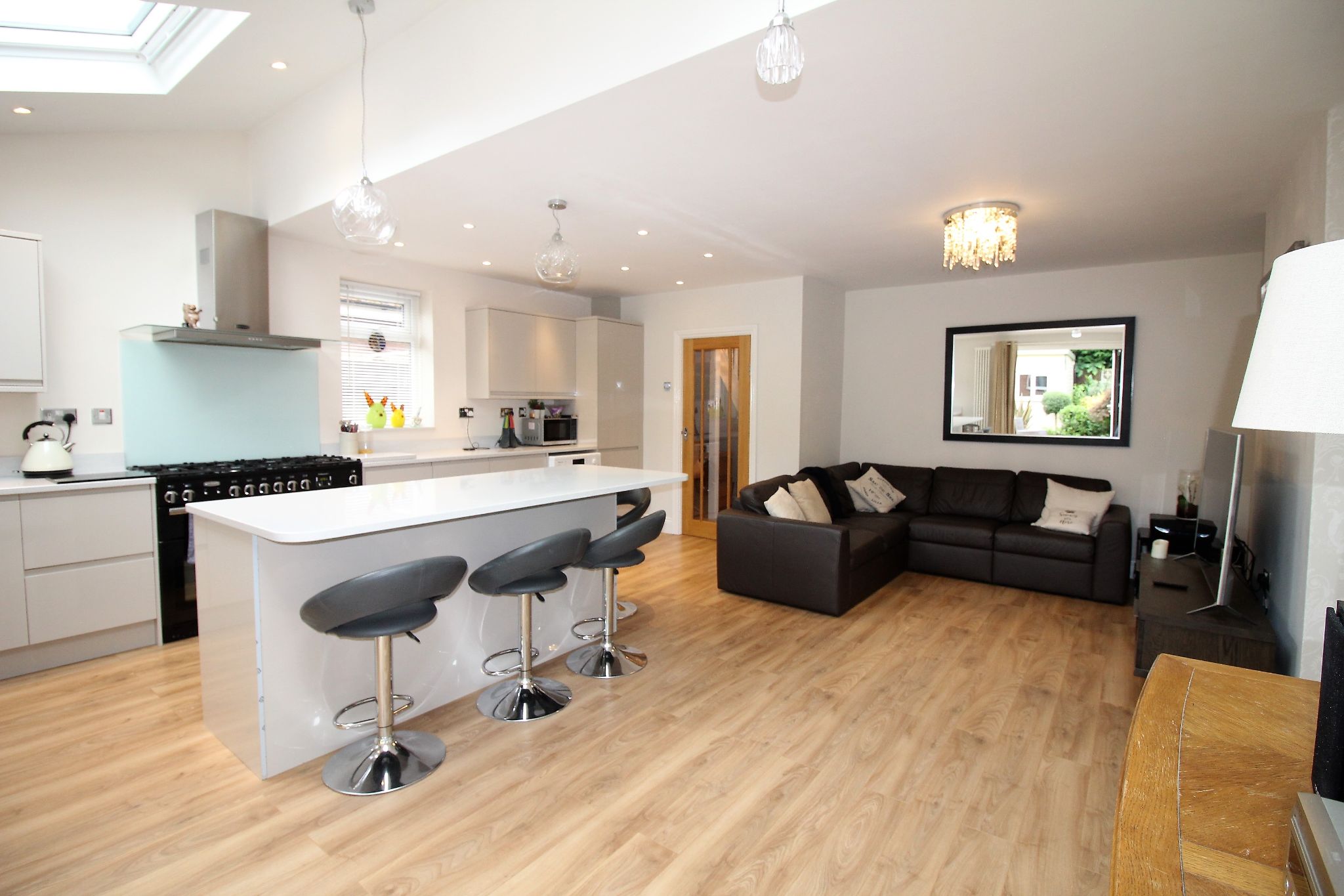 3 bedroom semi-detached house SSTC in Solihull - Photograph 6.