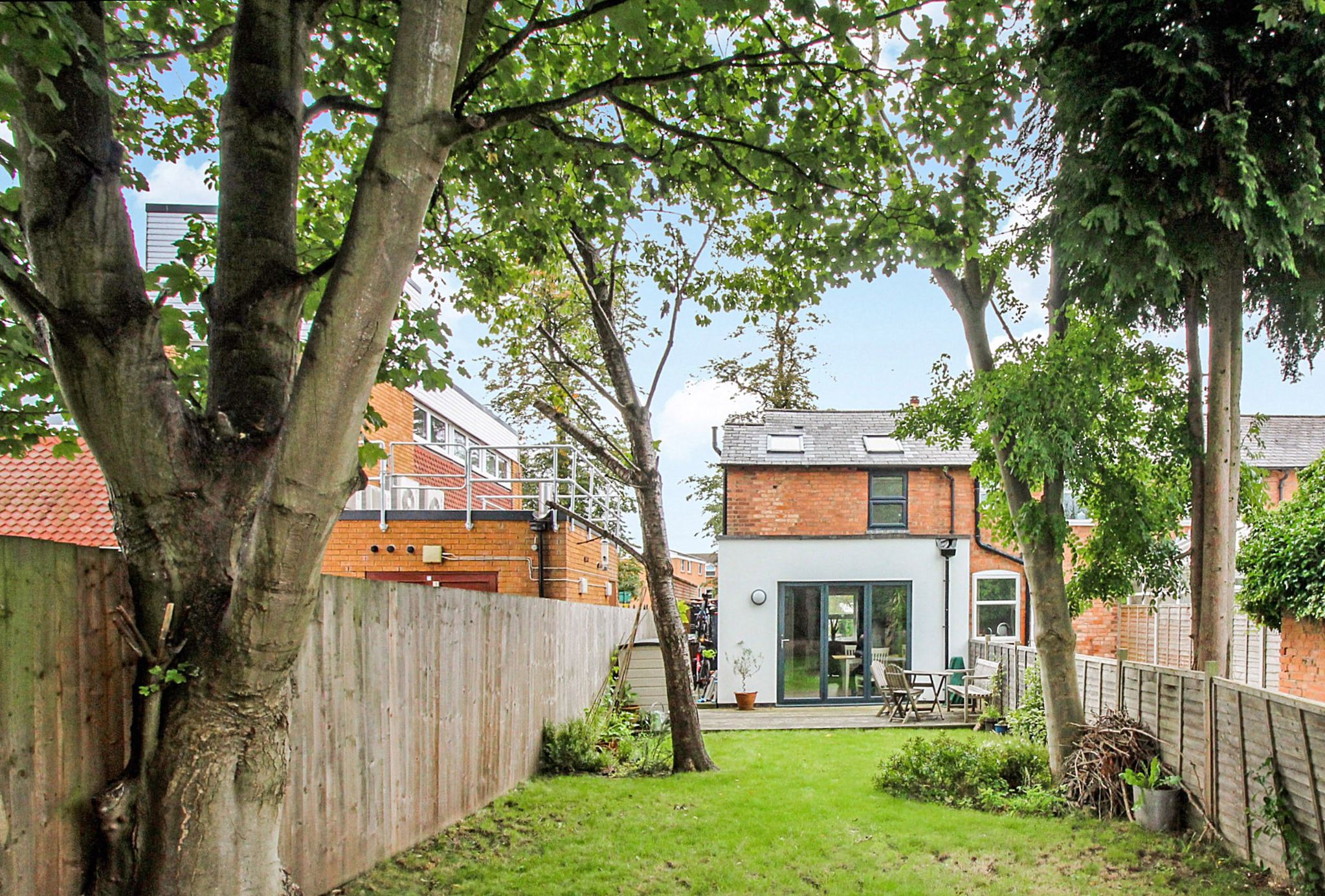 2 bedroom end terraced house SSTC in Solihull - Photograph 10.