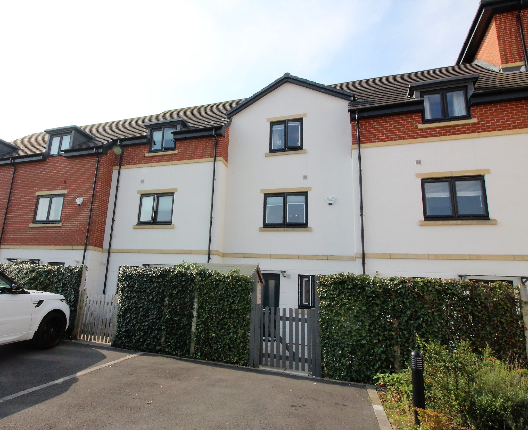 3 bedroom mews house SSTC in Solihull - Photograph 1.